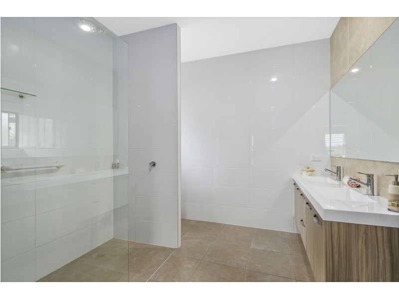 16 Kara Close, Lake Cathie NSW 2445