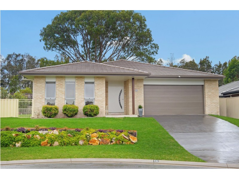 16 Kara Close, Lake Cathie NSW 2445