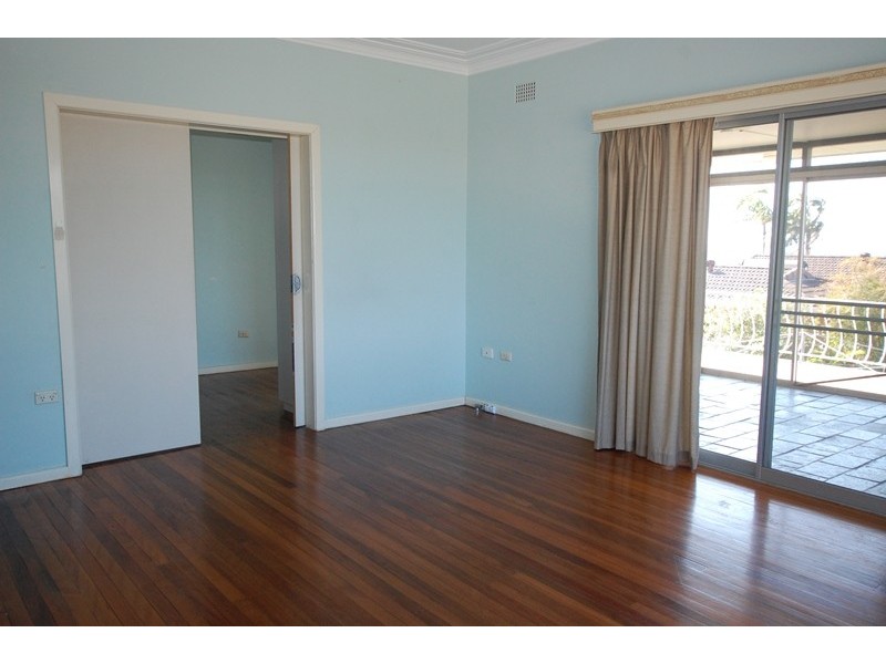 1 Marsden Crescent, Port Macquarie NSW 2444