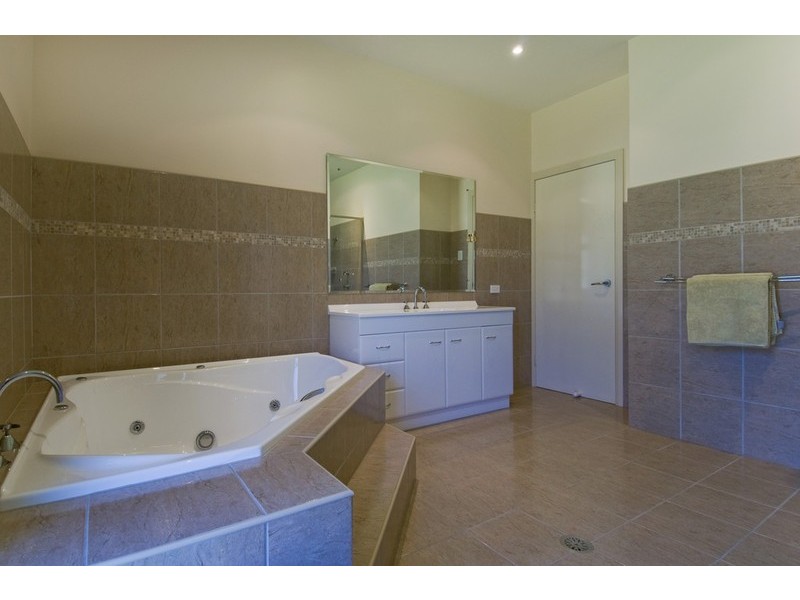 221 Bushlands Drive, Sancrox NSW 2446