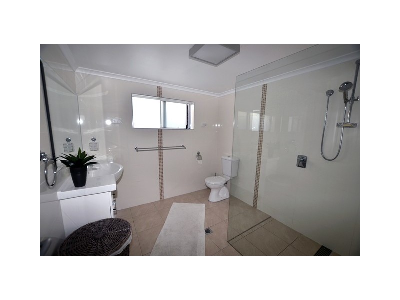 6 Kennedy Drive, Port Macquarie NSW 2444