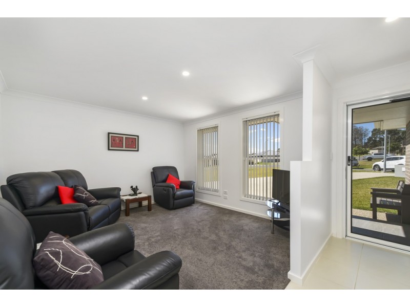 4 Celtic Court, Lake Cathie NSW 2445