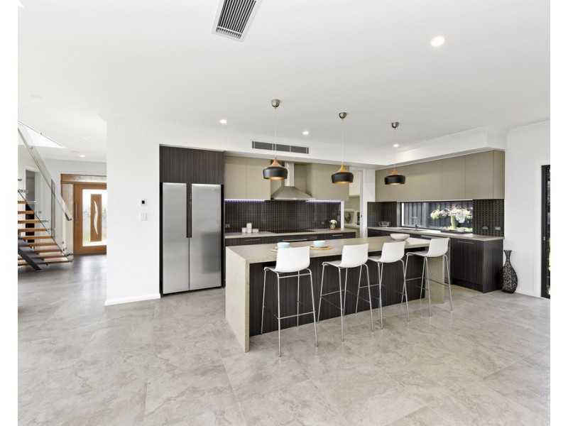 22 Sovereign Drive, Thrumster NSW 2444