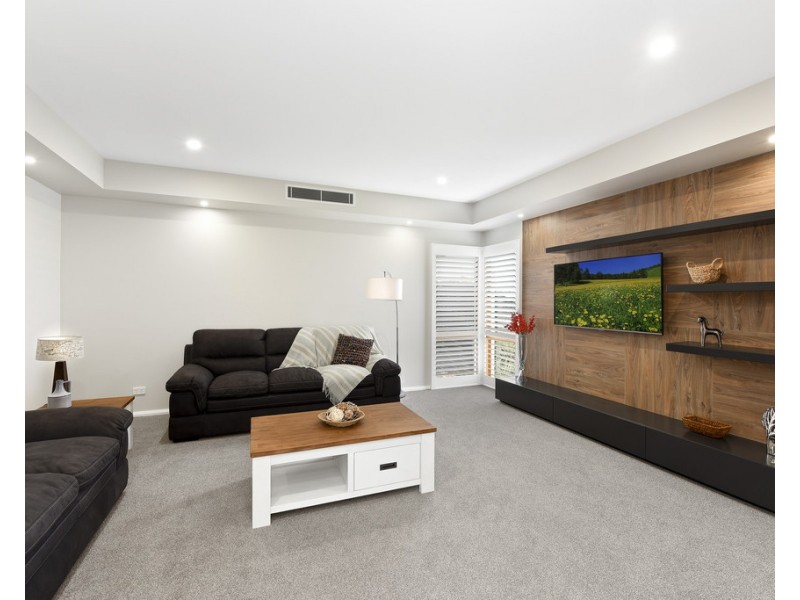 22 Sovereign Drive, Thrumster NSW 2444