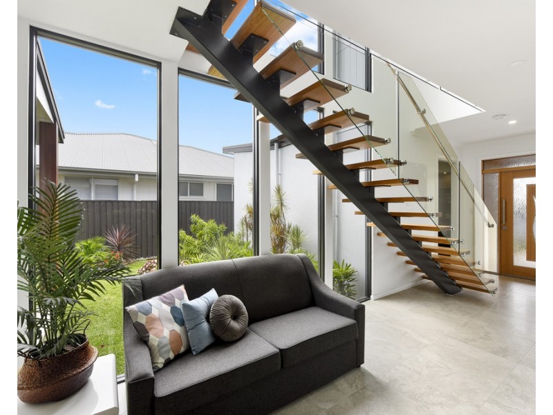 22 Sovereign Drive, Thrumster NSW 2444