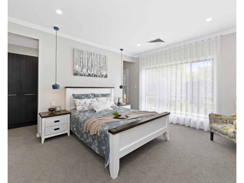 22 Sovereign Drive, Thrumster NSW 2444