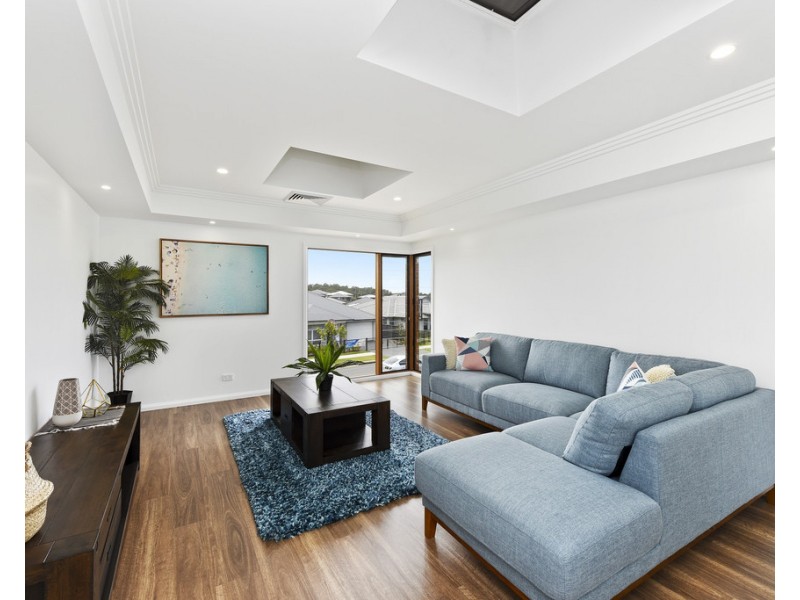 22 Sovereign Drive, Thrumster NSW 2444
