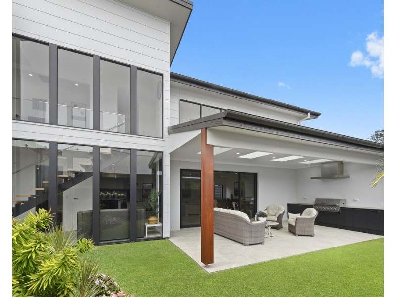 22 Sovereign Drive, Thrumster NSW 2444