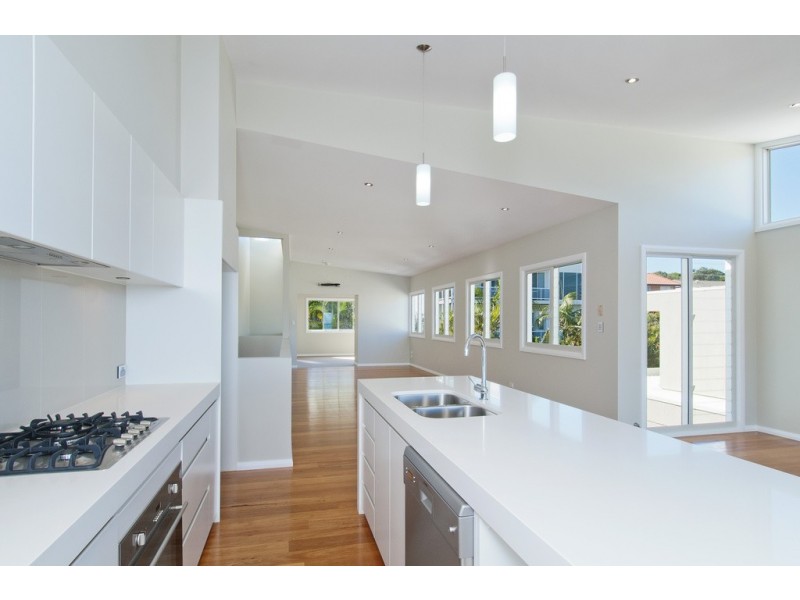 2/3 Davis Crescent, Port Macquarie NSW 2444