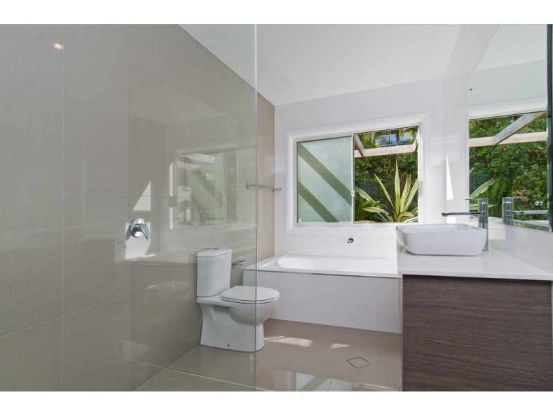 2/3 Davis Crescent, Port Macquarie NSW 2444