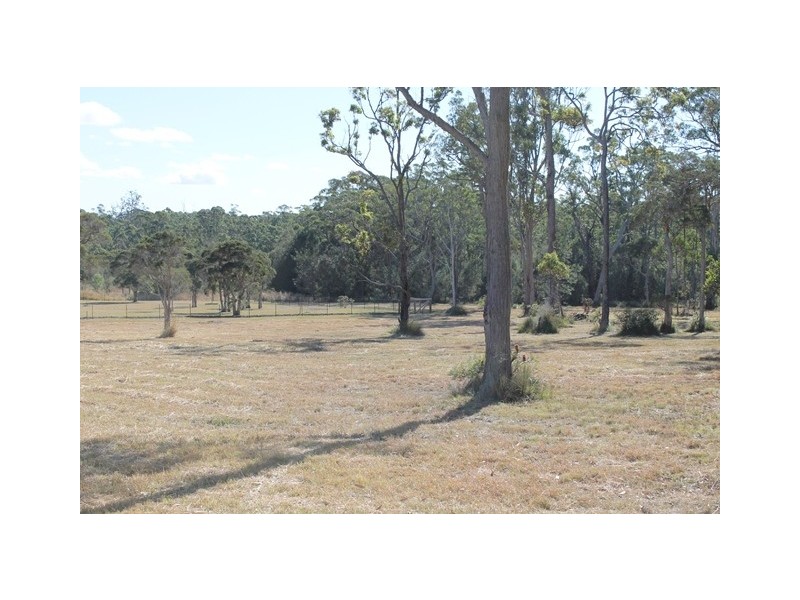 35 Lake Ridge Drive, Kew NSW 2439