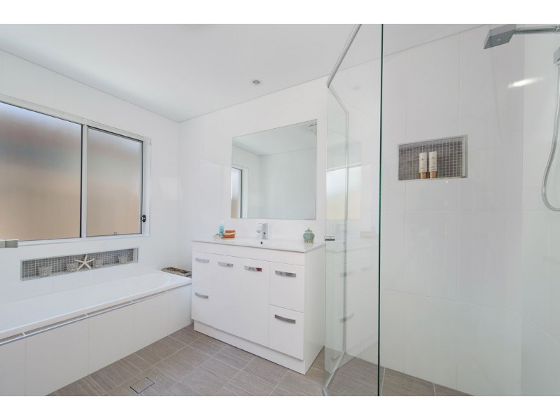 8 Koel Crescent, Port Macquarie NSW 2444