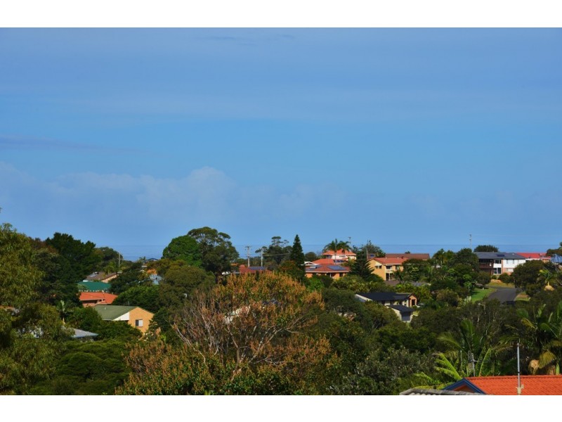 8 Moondara Terrace, Port Macquarie NSW 2444