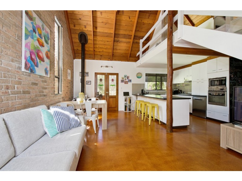 168 Kenwood Drive, Lake Cathie NSW 2445