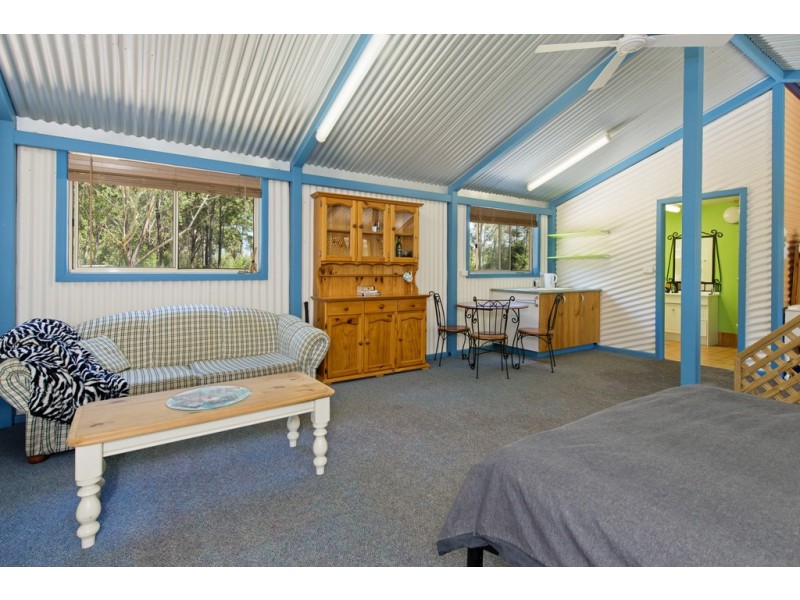 168 Kenwood Drive, Lake Cathie NSW 2445