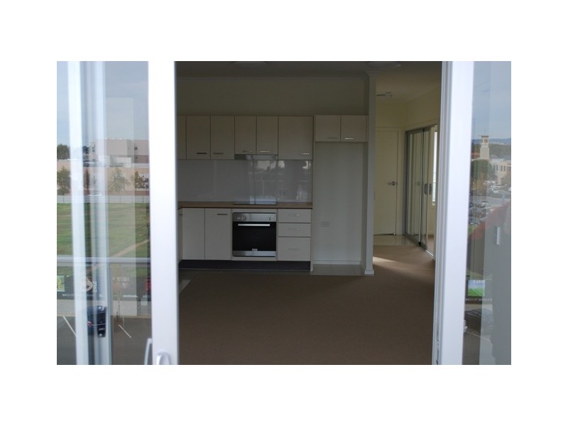 10-16 Apt 40 Light Common, Mawson Lakes SA 5095