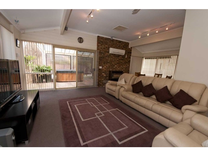 7 Gordon Luxton Drive, North Haven SA 5018