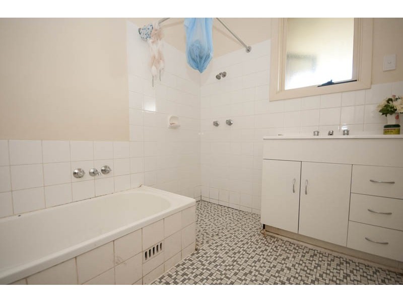 5 Moulds Crescent, Smithfield SA 5114