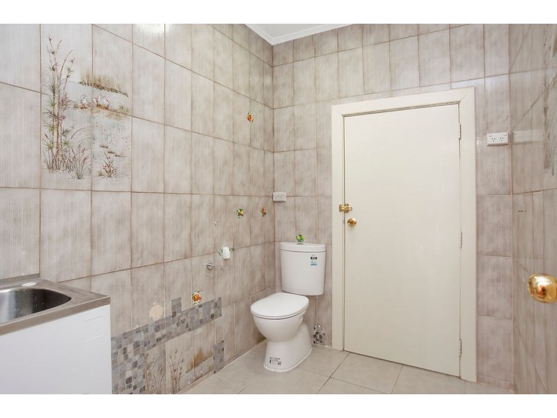 6 Beverley Crescent, Beverley SA 5009