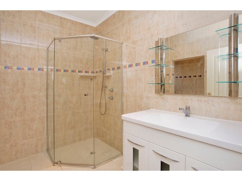 6 Beverley Crescent, Beverley SA 5009