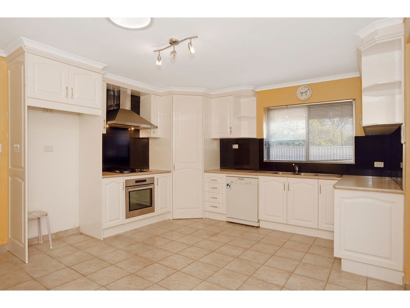 6 Beverley Crescent, Beverley SA 5009