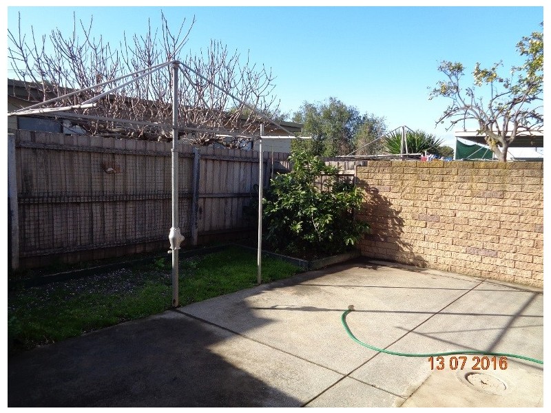 2/17 Synnot Street, Werribee VIC 3030