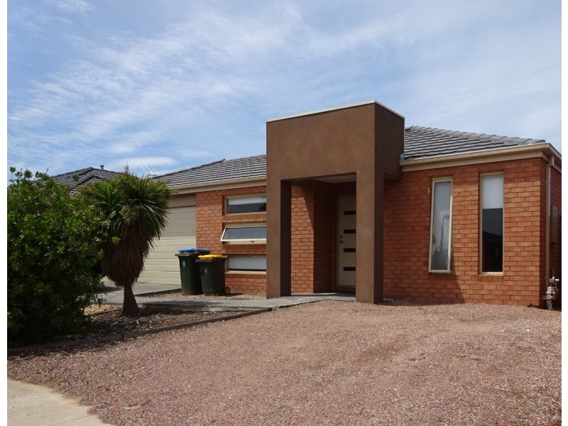 10 Gungurra Grove, Wyndham Vale VIC 3024