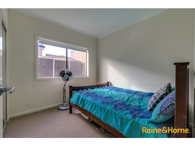 2/20 Lady Penrhyn Drive, Wyndham Vale VIC 3024