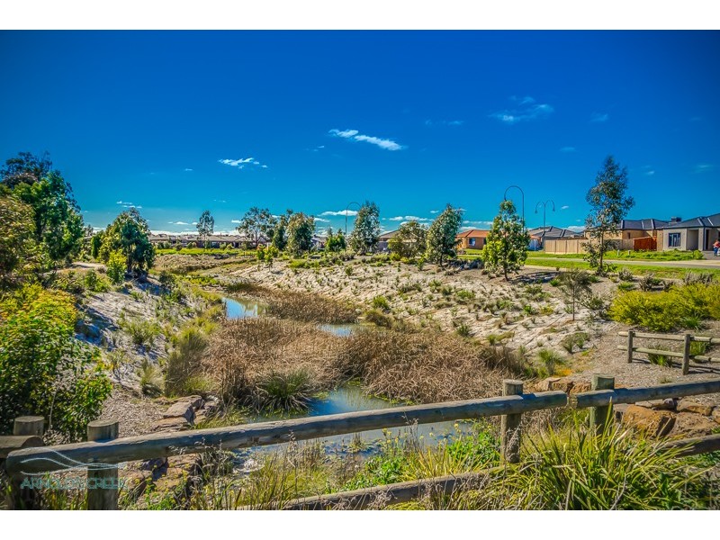 3343 Claret Ash Boulevard, Melton VIC 3337