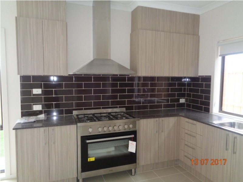 8 Teller Street, Tarneit VIC 3029