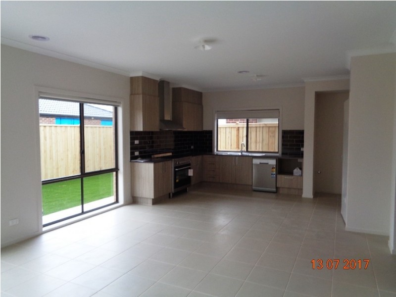 8 Teller Street, Tarneit VIC 3029