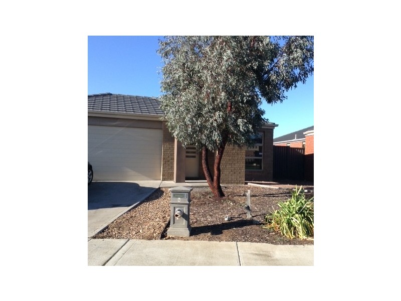 4 Parkwood Court, Deer Park VIC 3023