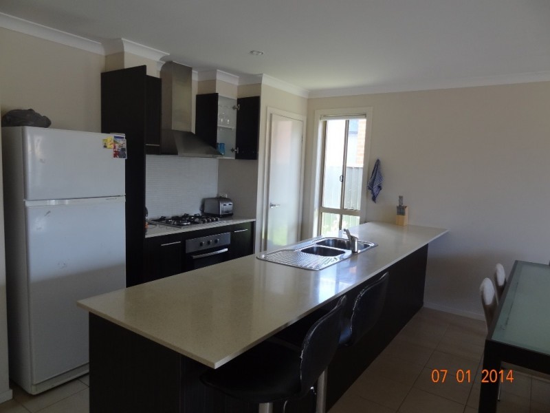 4 Parkwood Court, Deer Park VIC 3023