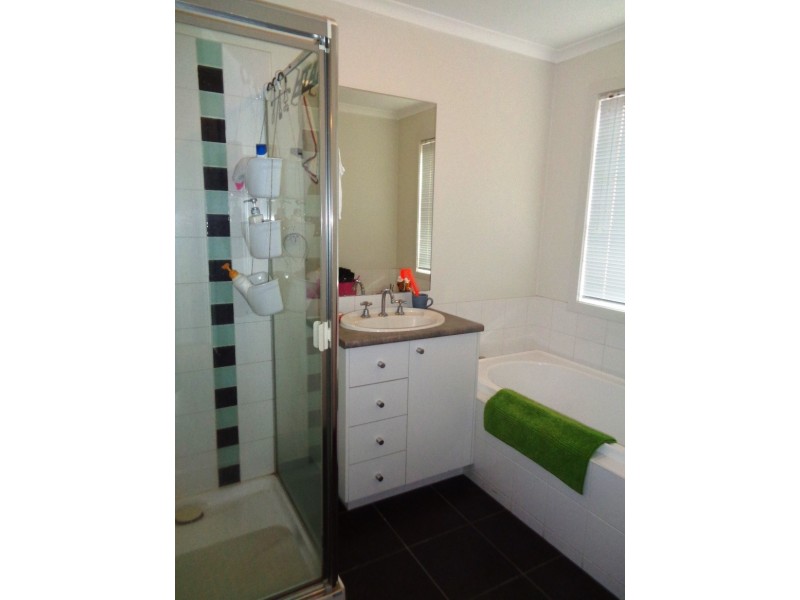 4 Giselle Grove, Tarneit VIC 3029