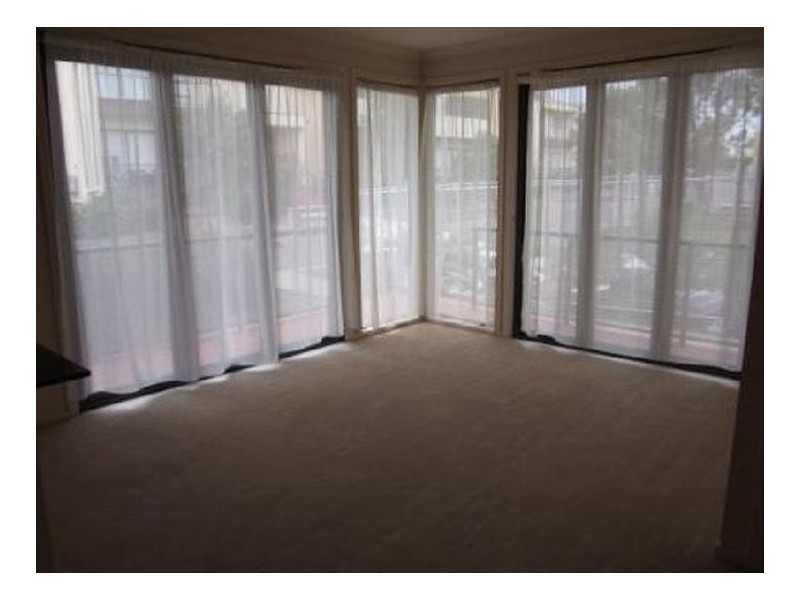 2 39 DIAMOND BOULEVARD, Greensborough VIC 3088