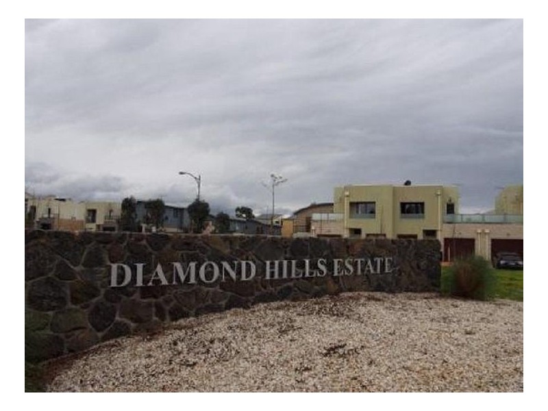 2 39 DIAMOND BOULEVARD, Greensborough VIC 3088