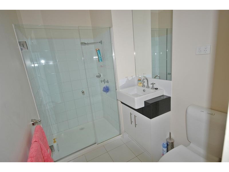 2 39 DIAMOND BOULEVARD, Greensborough VIC 3088