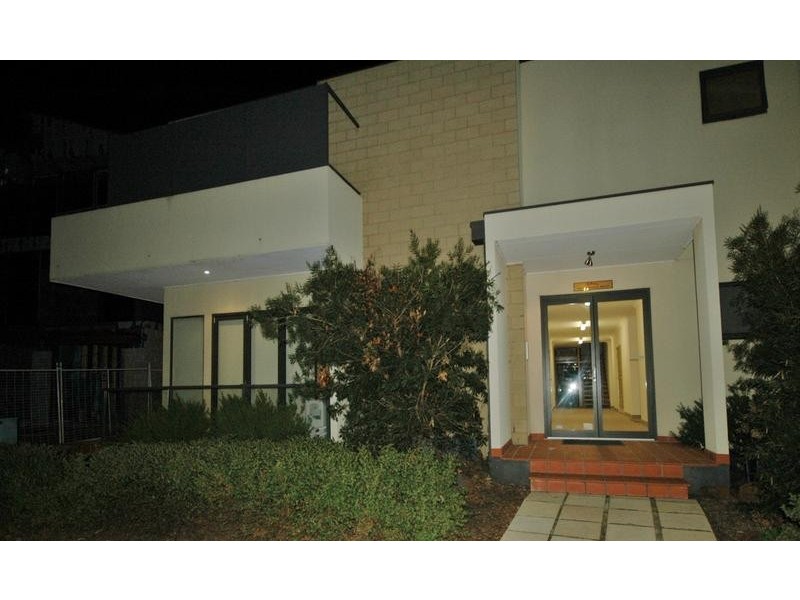 2 39 DIAMOND BOULEVARD, Greensborough VIC 3088