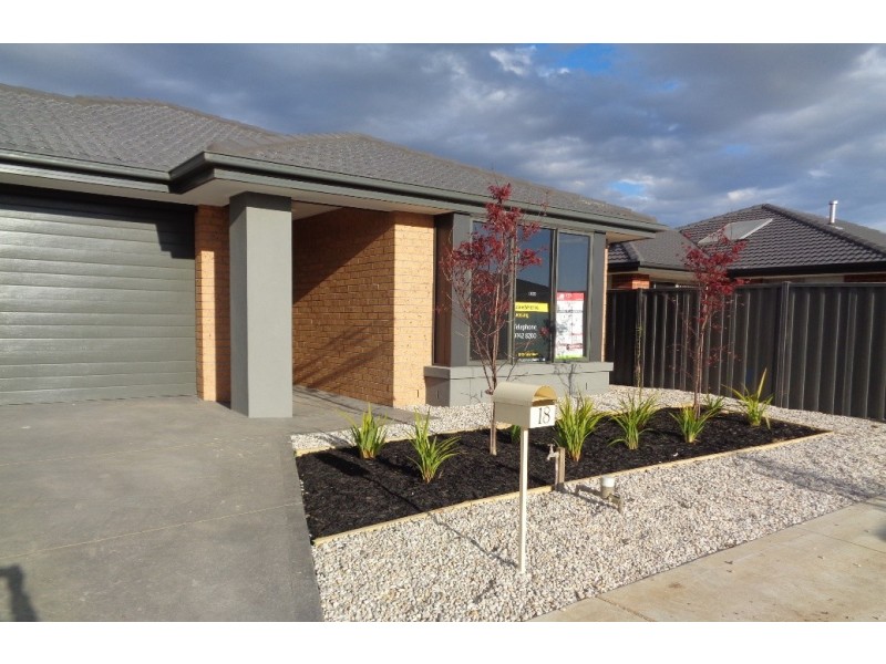 18 Parkview Street, Melton West VIC 3337