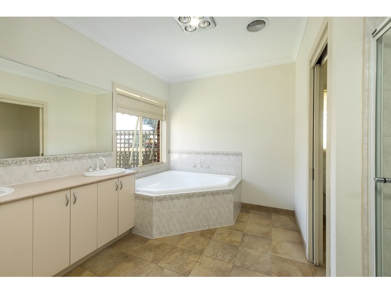 1070 Anakie Road, Lovely Banks VIC 3221