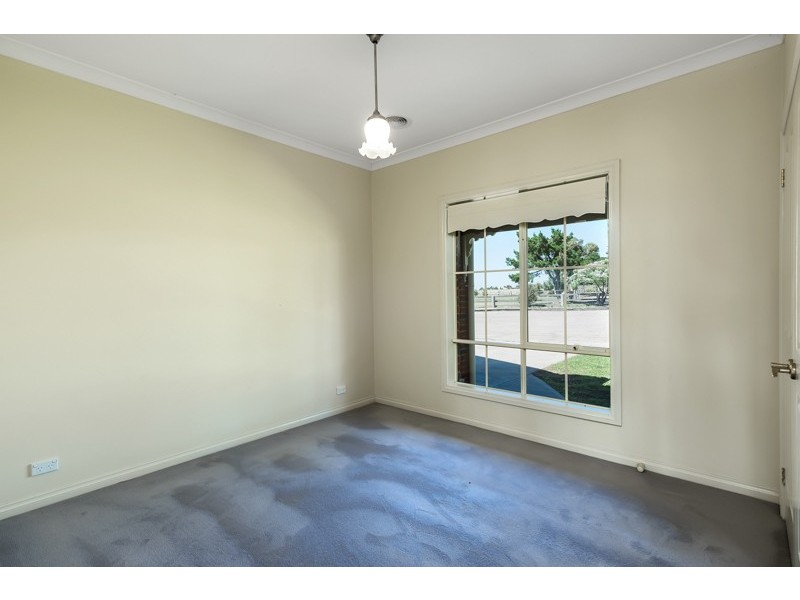 1070 Anakie Road, Lovely Banks VIC 3221