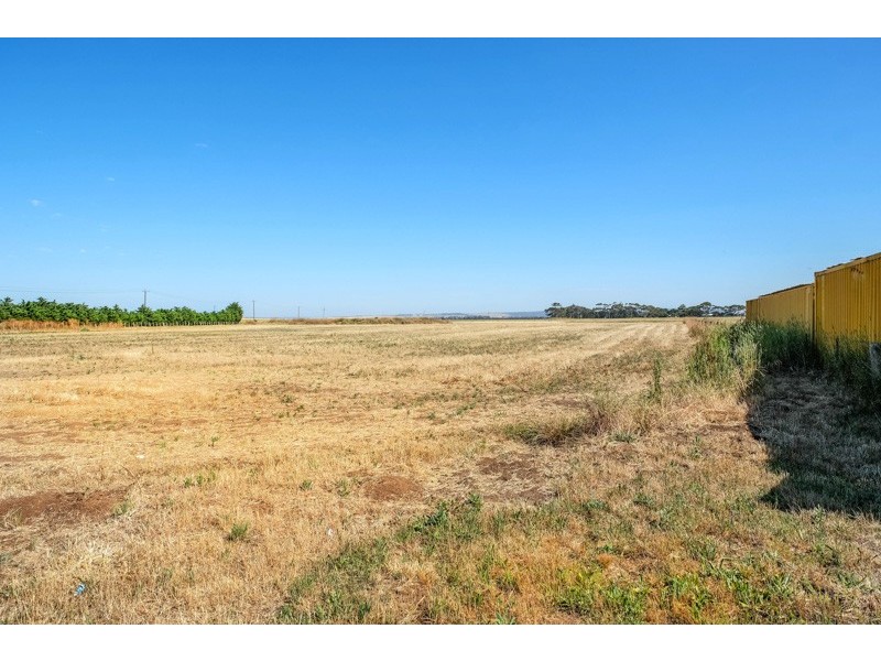 1070 Anakie Road, Lovely Banks VIC 3221