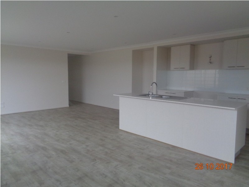 4 Sparkle Way, Tarneit VIC 3029