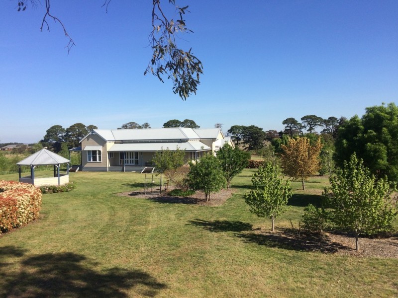 8 THE BOREEN, Darraweit Guim VIC 3756