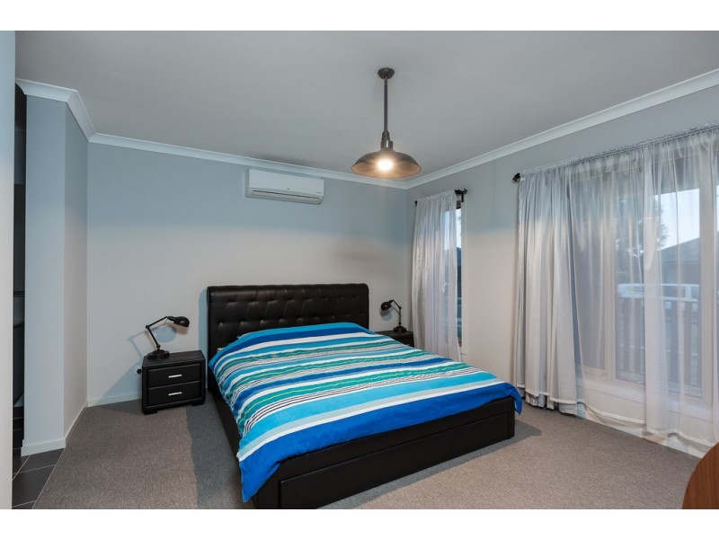 4 MARONG AVENUE, Eynesbury VIC 3338