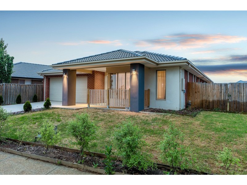 4 MARONG AVENUE, Eynesbury VIC 3338