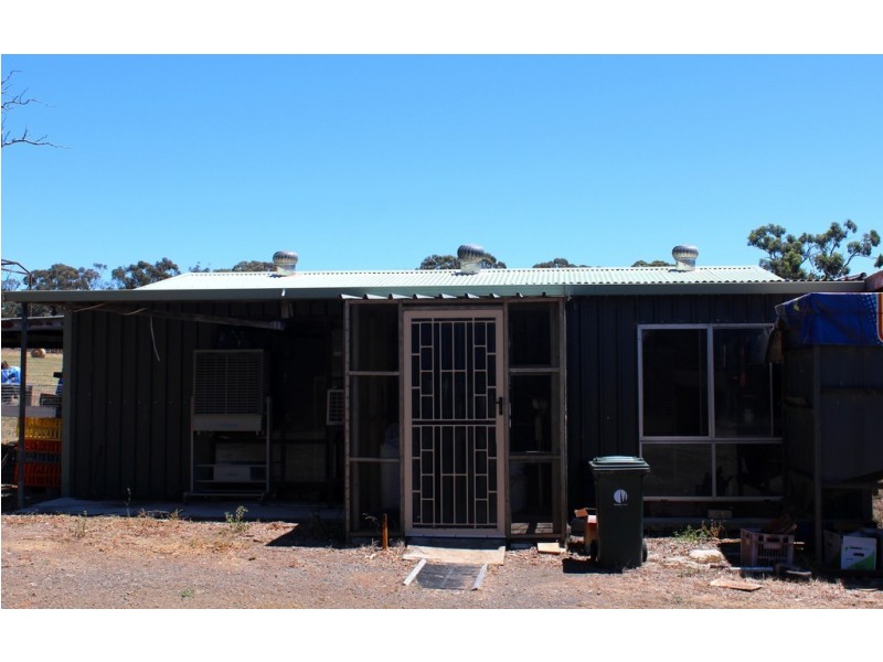 85 DIGGINGS ROAD, Willowmavin VIC 3764