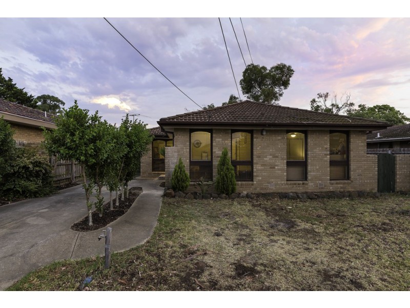 19 Warringa Crescent, Hoppers Crossing VIC 3029