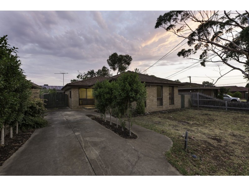 19 Warringa Crescent, Hoppers Crossing VIC 3029