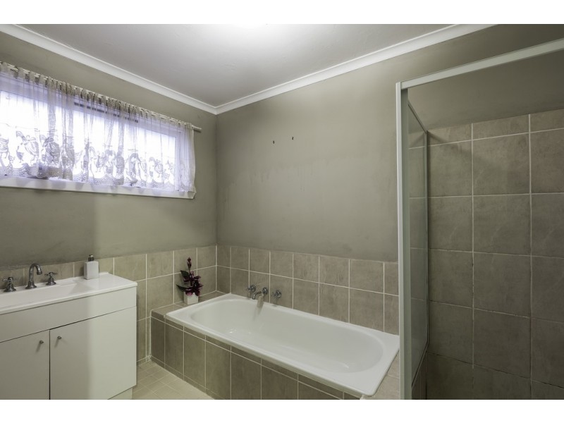 19 Warringa Crescent, Hoppers Crossing VIC 3029